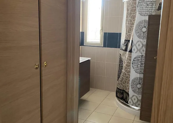 Apartmán Superbe Avec Parking Prive, Proche Commerces Et