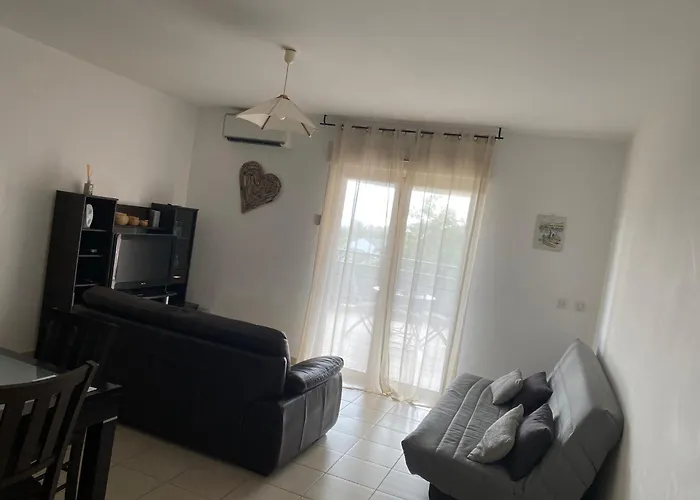 Superbe Avec Parking Prive, Proche Commerces Et