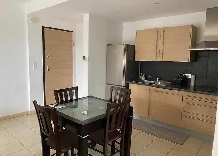 Superbe Avec Parking Prive, Proche Commerces Et 公寓 *