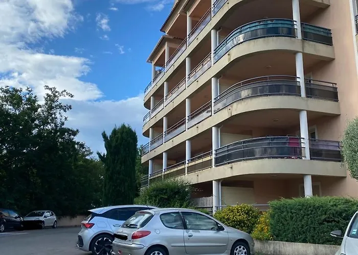 Appartamento Superbe Avec Parking Privé, Proche Commerces Et Lucciana (Corsica)
